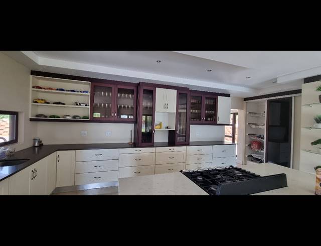 4 BEDROOM FREEHOLD FOR SALE IN IZINGA